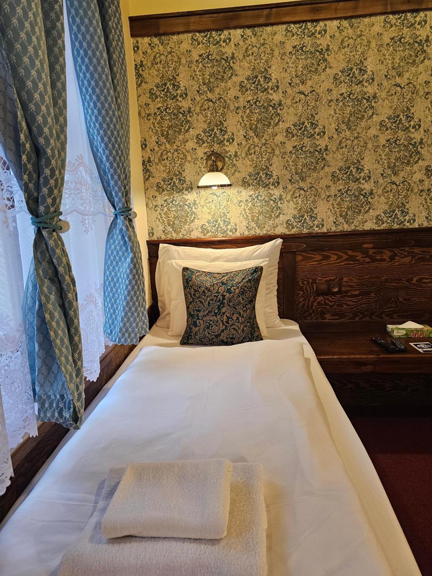 Hotel Galerie Roudnice nad Labem Buitenkant foto