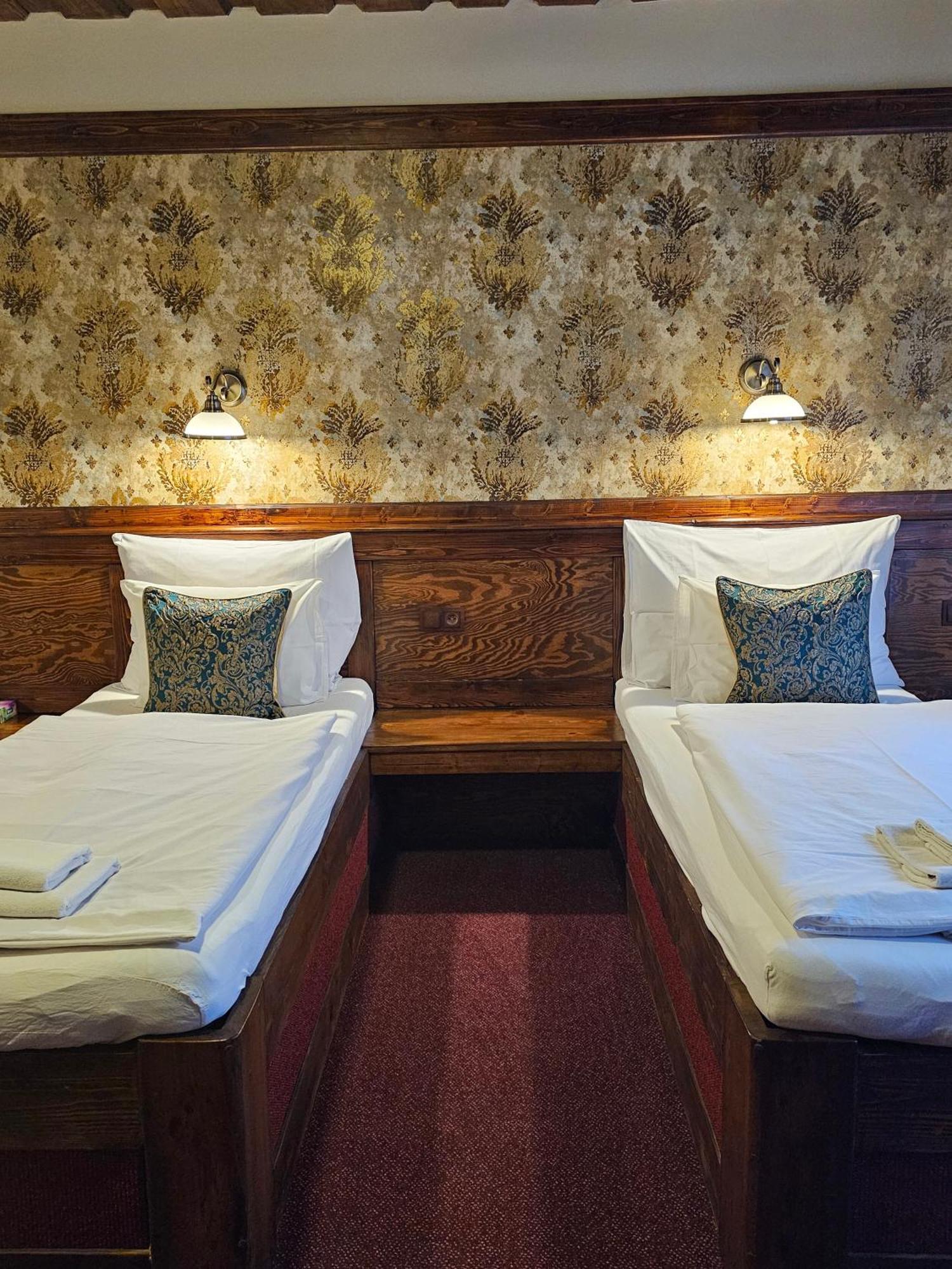 Hotel Galerie Roudnice nad Labem Buitenkant foto